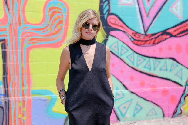 cameo collective dress and ray ban sunnies